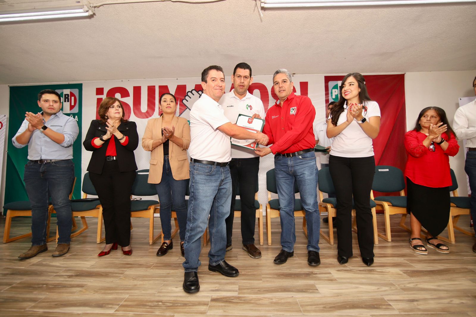 En Acuña toma protesta nuevo comité del Instituto Reyes Heroles del PRI