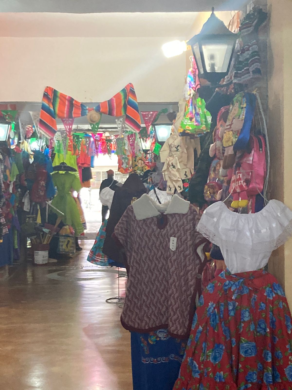 Con apoyo de municipio y Estado esperan comerciantes del Mercado Zaragoza recuperación en Día de Acción de Gracias y temporada decembrina