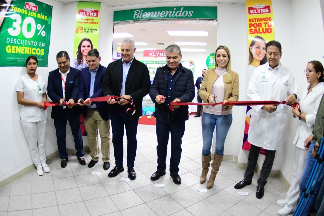 Inauguran Miguel Riquelme y Román Cepeda banco de sangre, laboratorio, rayos X y farmacia en Torreón