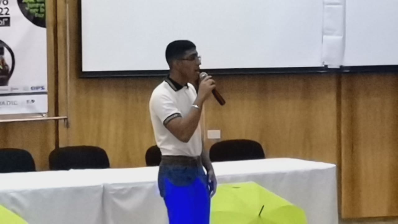 Estudiantes de Conalep dieron una conferencia a universitarios  sobre abuso  del consumo del Alcohol