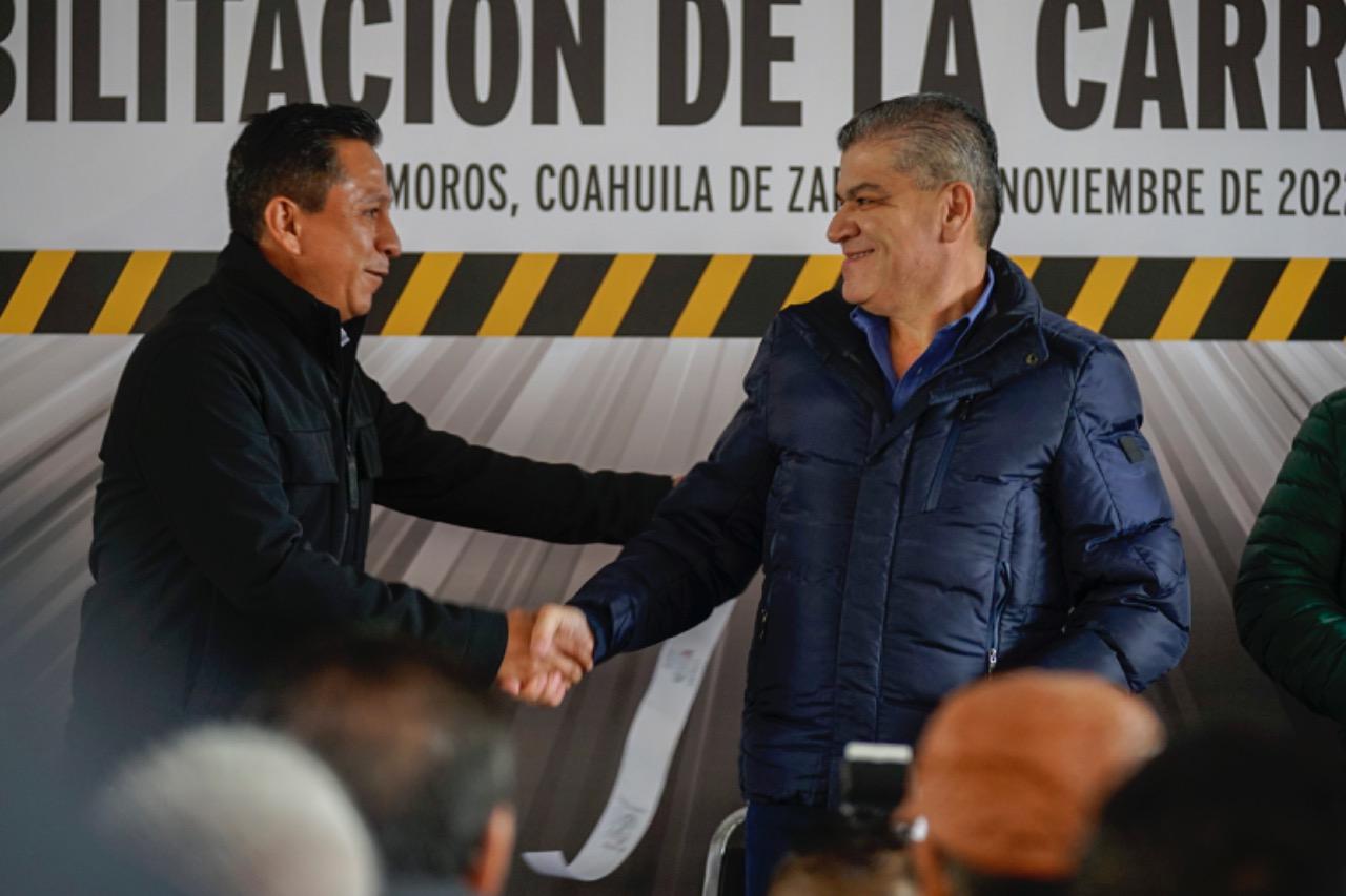 Entrega MARS rehabilitación de carretera al ejido El Cambio