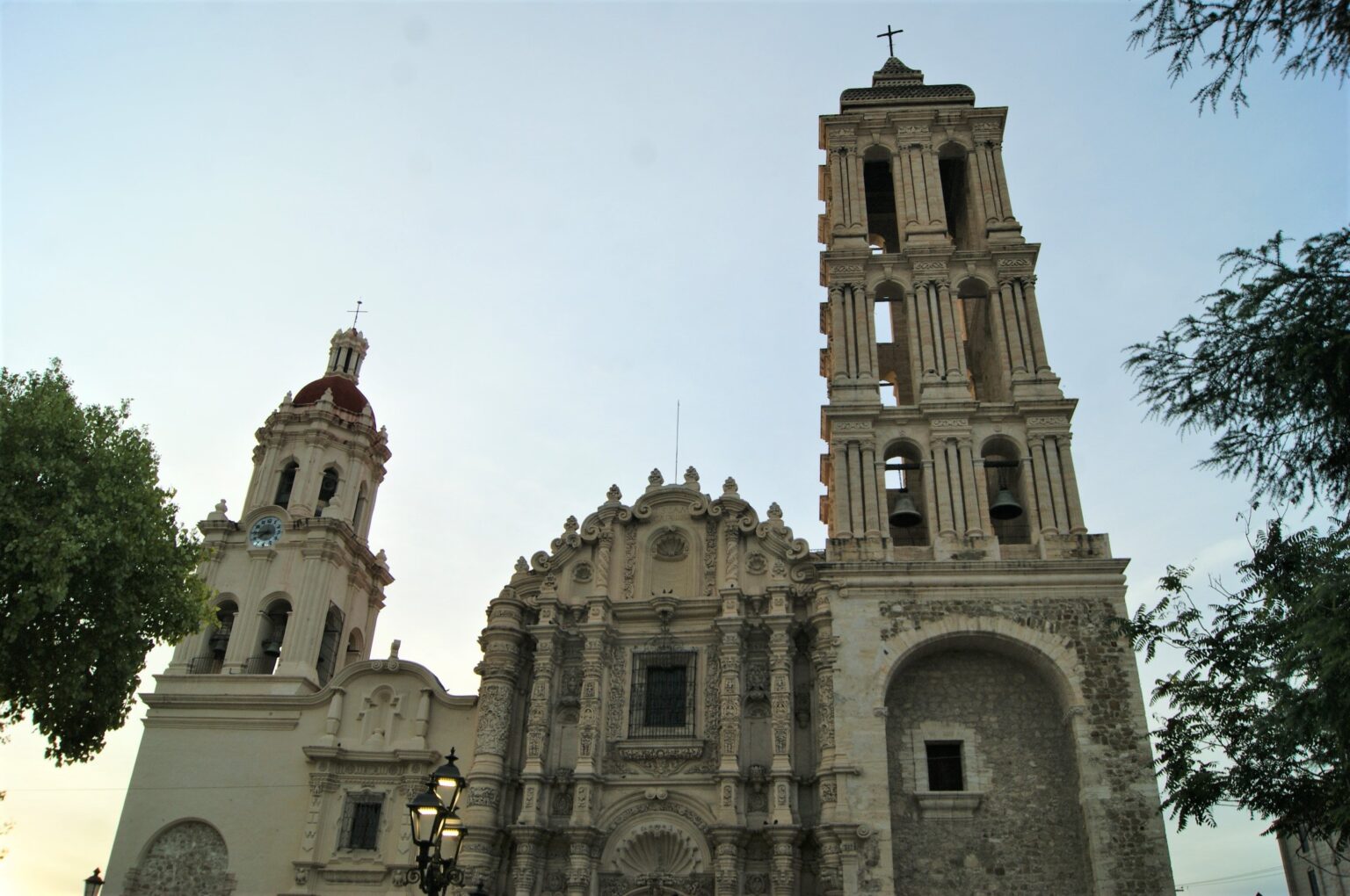 Feligreses podrán visitar la cripta de Catedral de Santiago durante el Día de Muertos