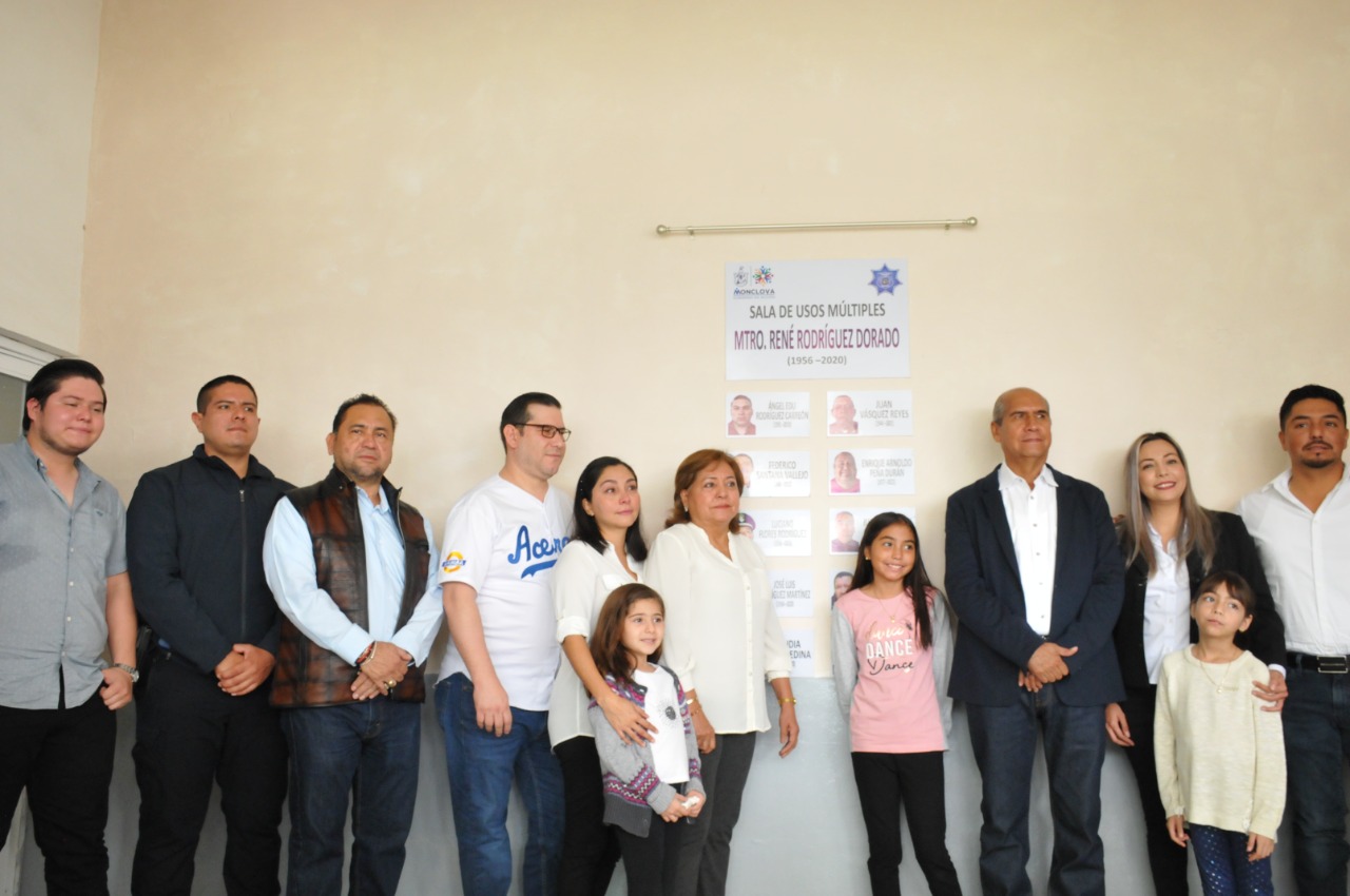 Rinden homenaje póstumo a policías fallecidos