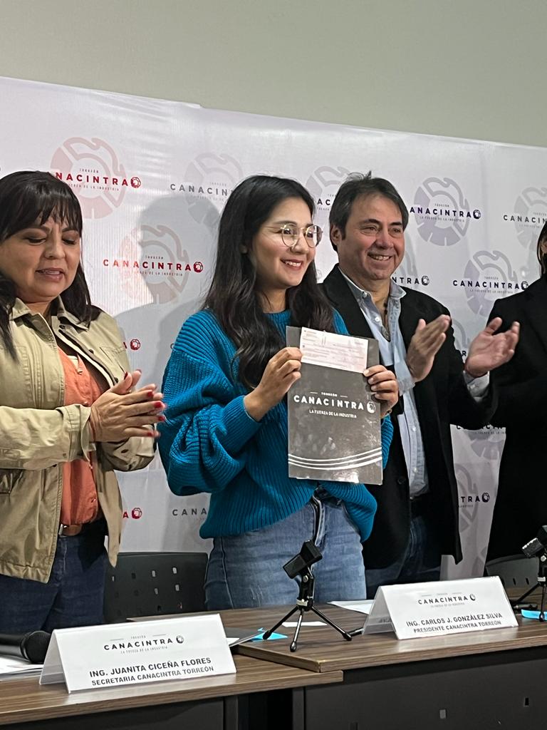 Premia Canacintra a jóvenes emprendedores coahuilenses