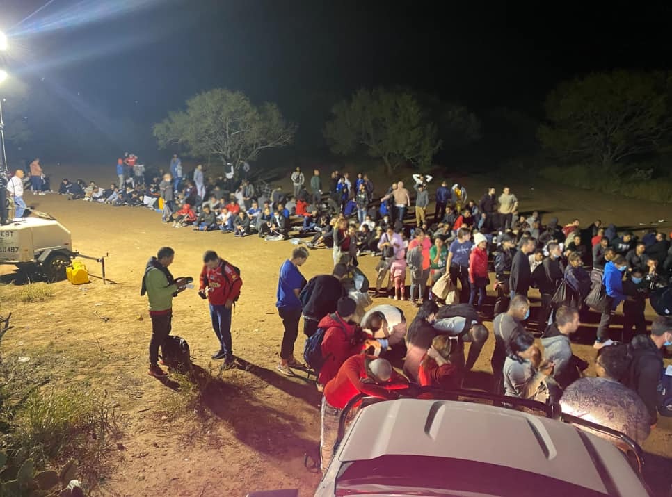 Por cuarto mes consecutivo, se detiene a 10 mil migrantes por semana