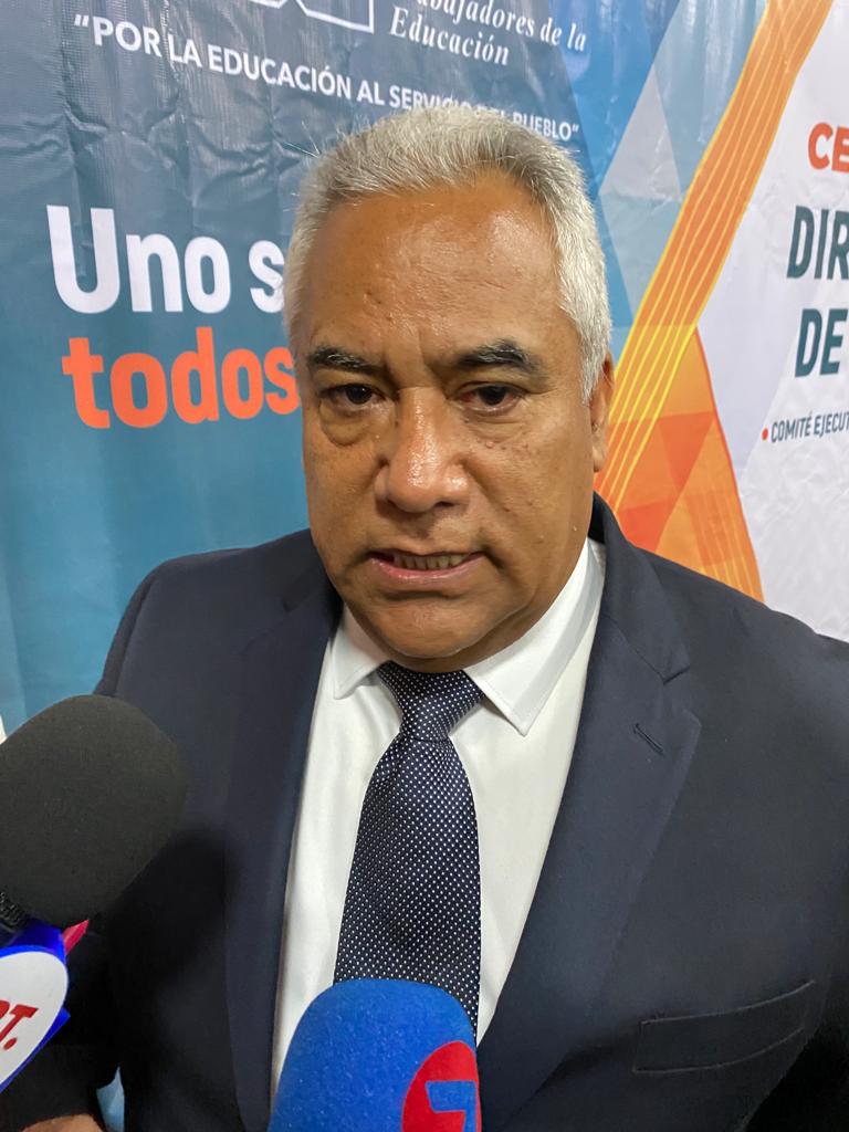 Toma protesta Everardo Padrón en la Sección 5