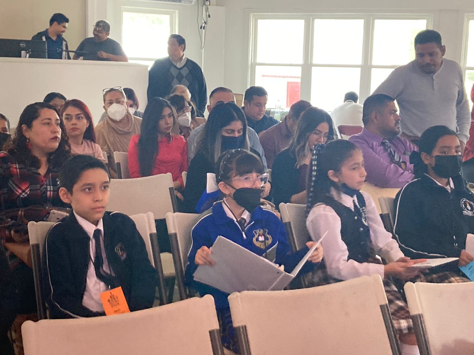 Realizan Parlamento de las niñas y niños