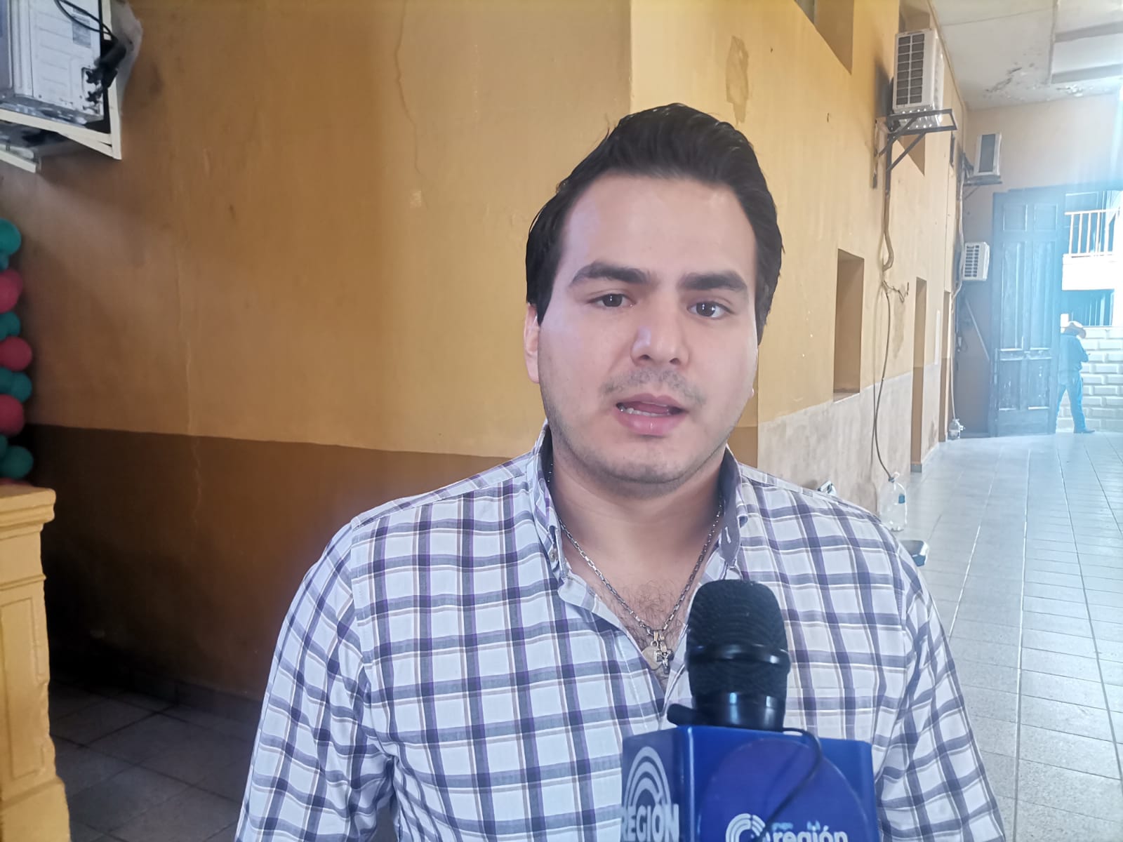 Con éxito el tendedero más grande de Coahuila Icojuve entrega regalos