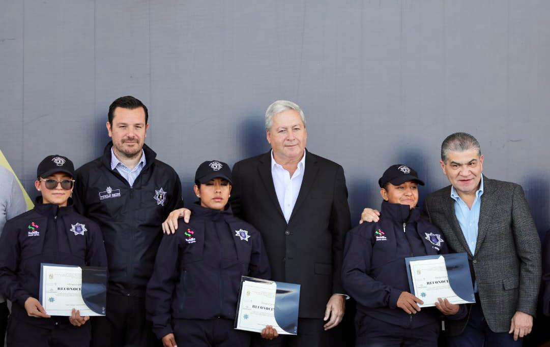 Fortalecen seguridad Chema Fraustro y Riquelme con más policías y patrullas