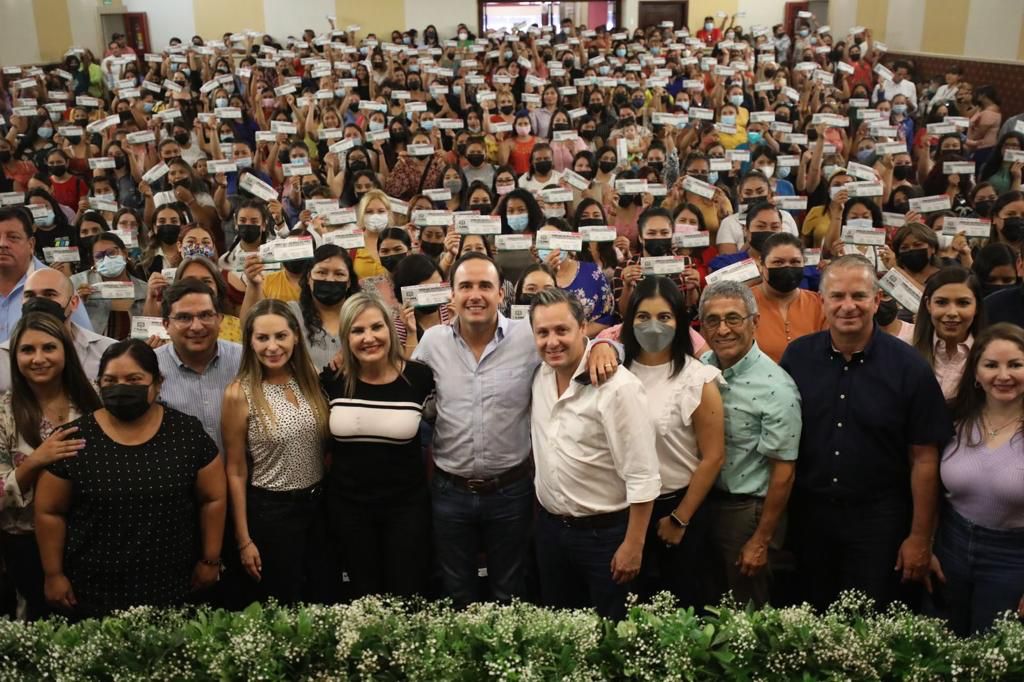 Con Mejora Coahuila 4 mil 600 mujeres terminaron la preparatoria