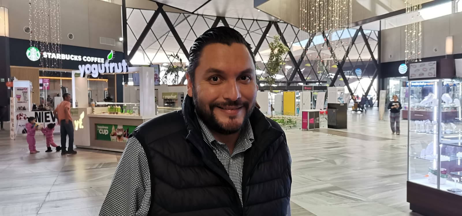 Cierran programas de materiales a bajo costo