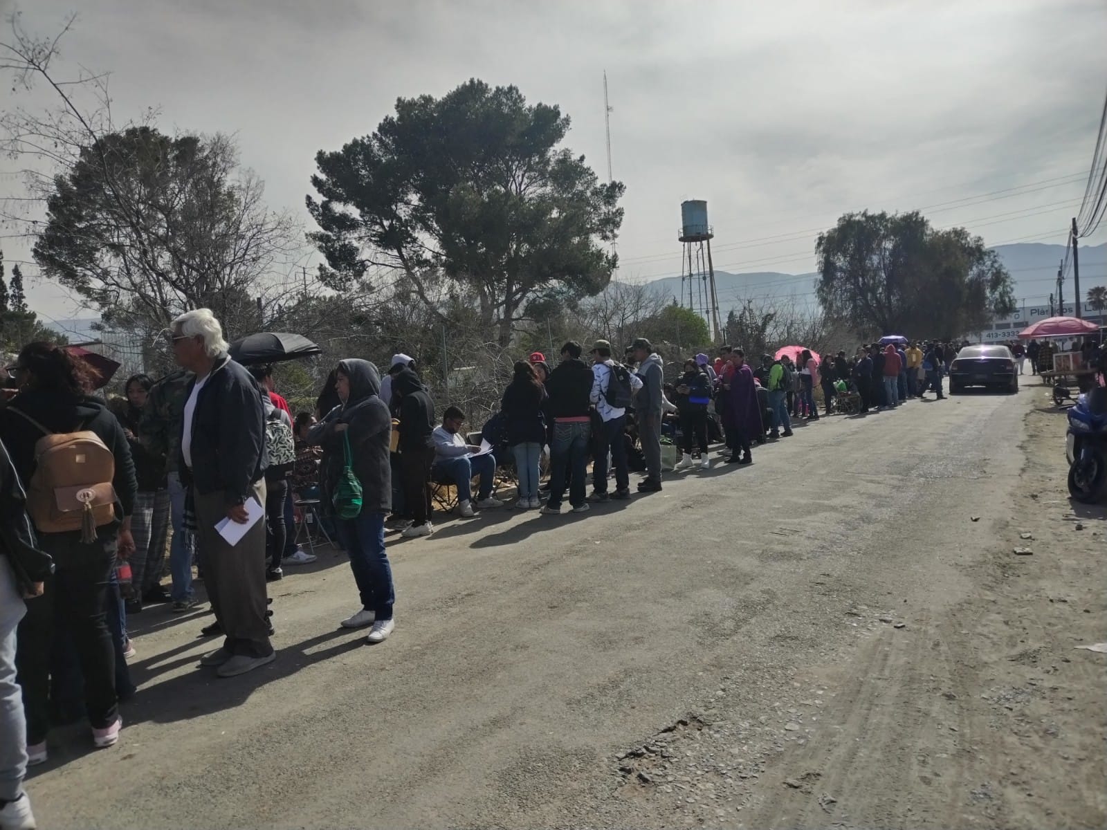 Caos en entrega de las becas Benito Juárez