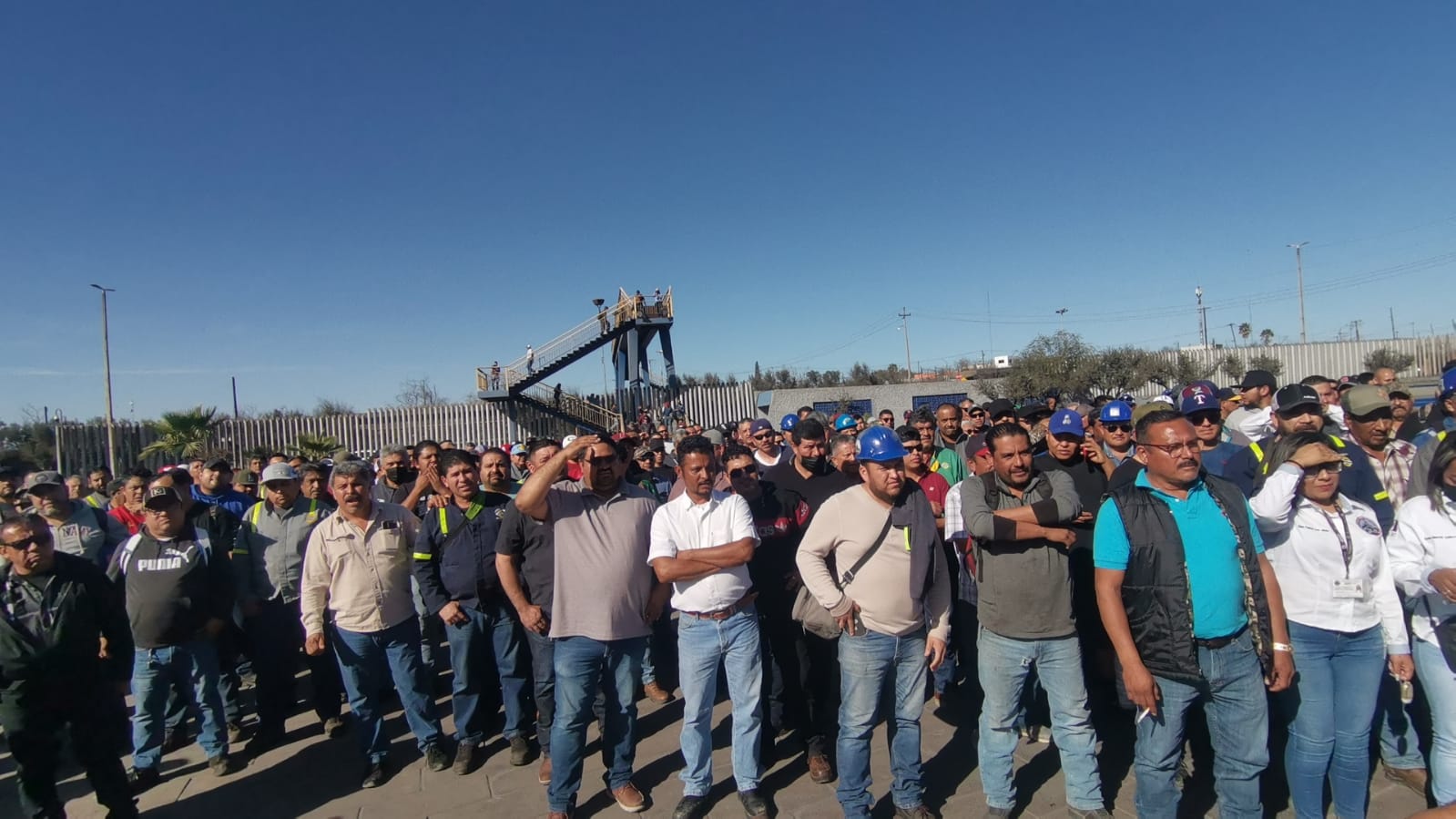 Reclaman obreros pago de ahorro; no hay dinero, responde AHMSA