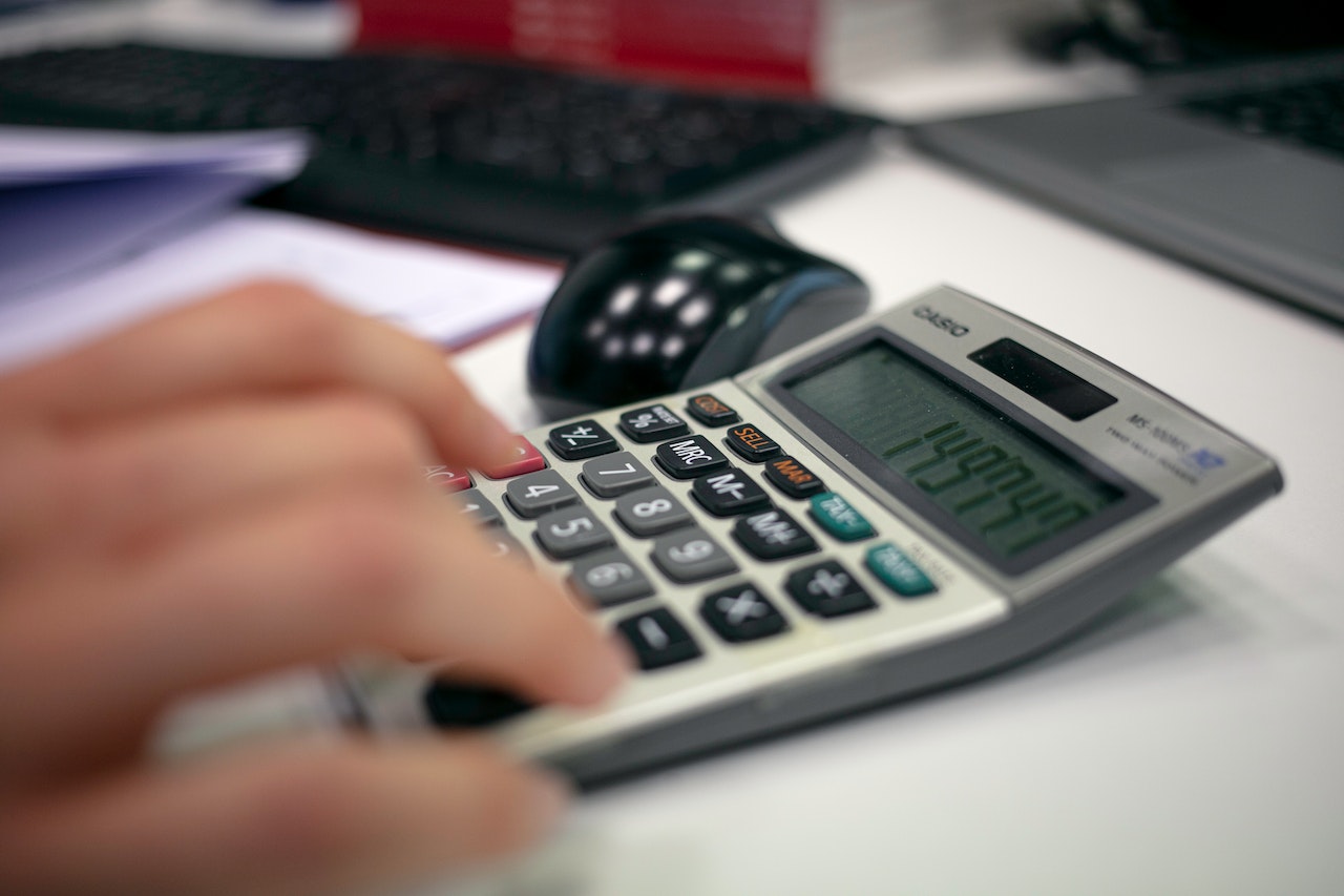 Reajuste en salarios permite cubrir adeudo en pensiones