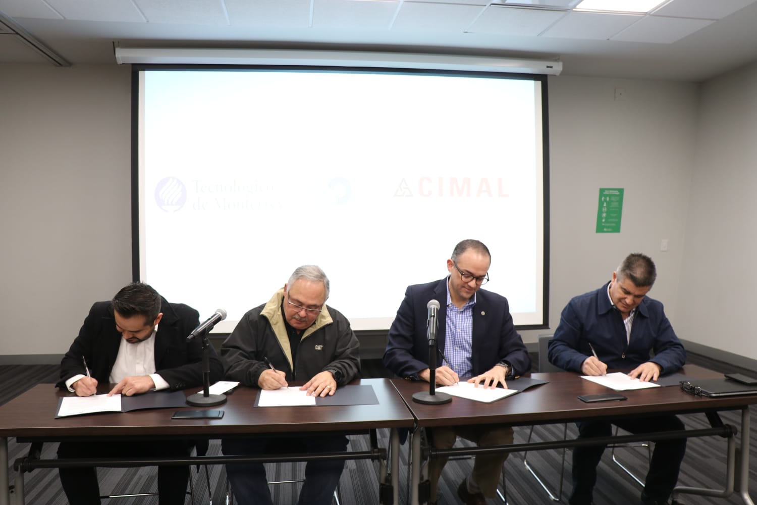 Tec de Monterrey y CIMAL firma convenio en La Laguna