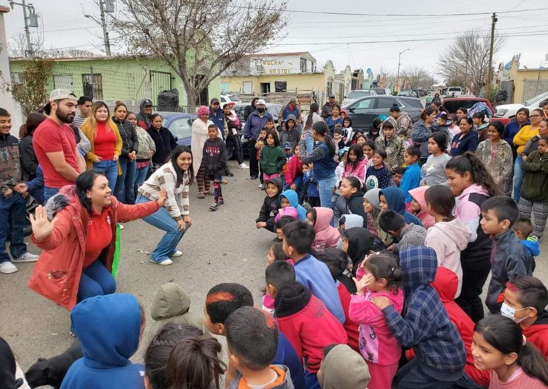 Hoy concluye Red de Jóvenes por México entrega de juguetes en hospital de Acuña