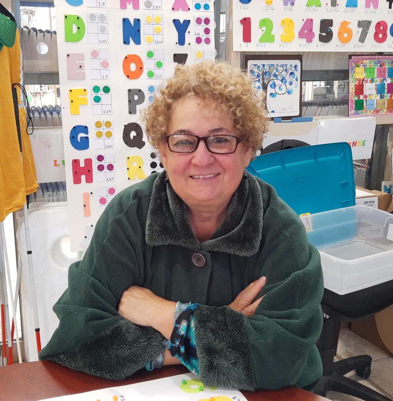 Gestión del Lector Óptico logra que oficinas públicas cuenten con letreros en braille a partir de enero