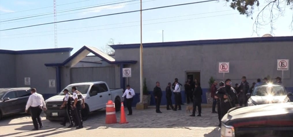 Policías piden el aumento prometido, director dice que está en “veremos”
