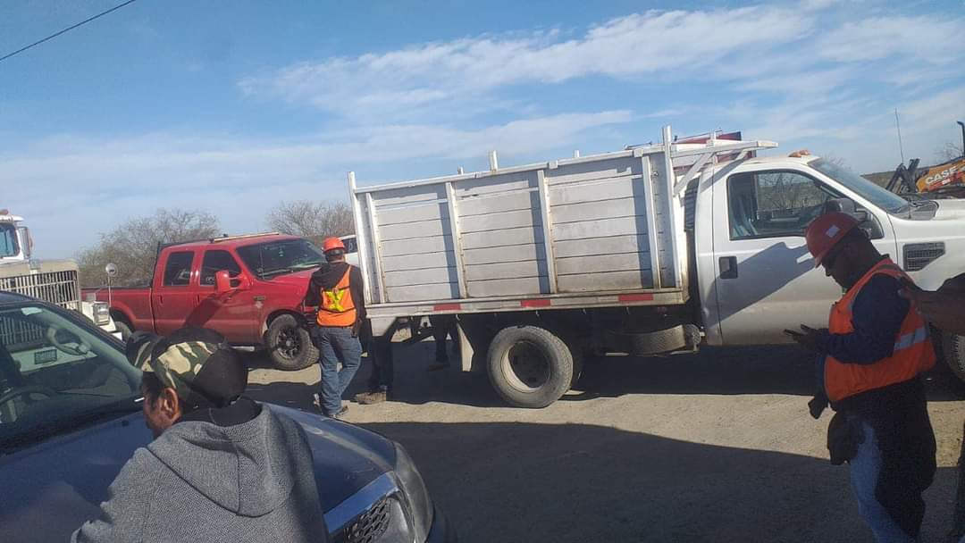 Proveedores bloquean Pasta de Conchos, exigen pago