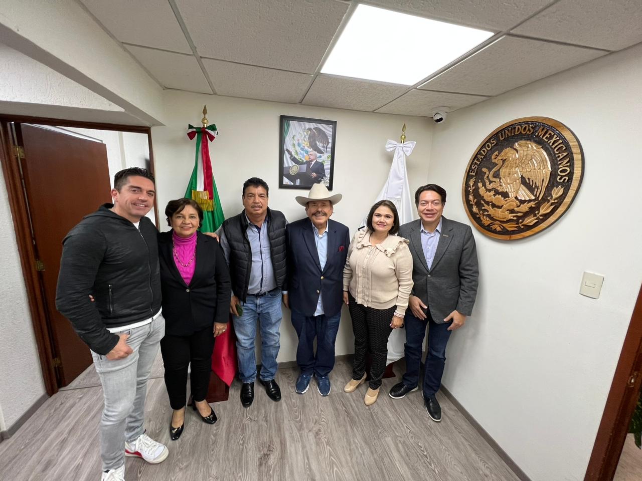 Se reúne Guadiana con líderes del SNTE en Coahuila