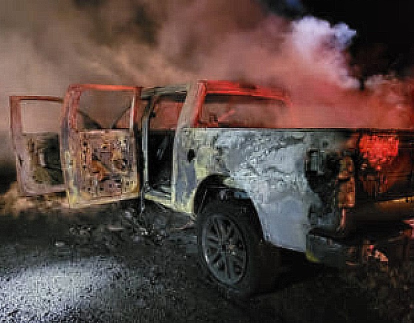 Persecución de migrantes en Del Río termina en volcadura e incendio