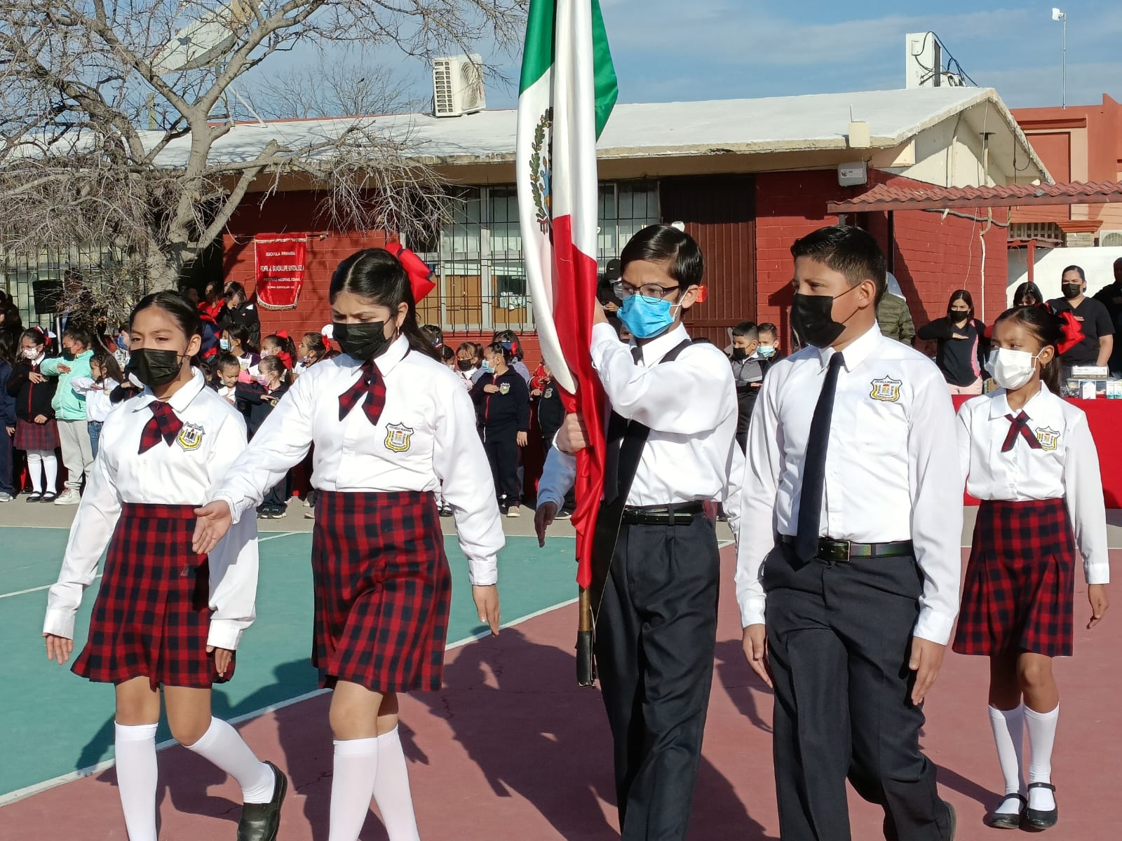 Regresan a clases 30 mil alumnos bajo medidas sanitarias