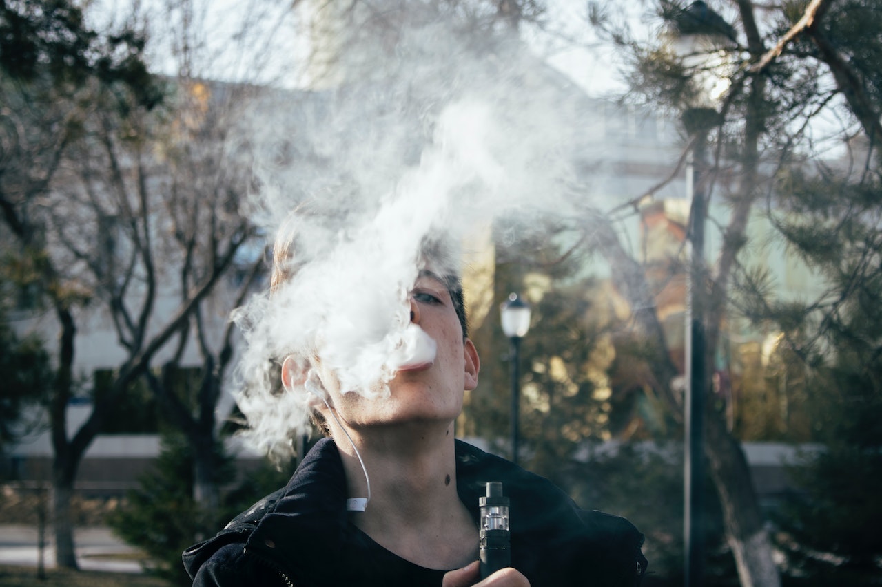 Falta regular el uso de vapeadores: Mayra Valdés