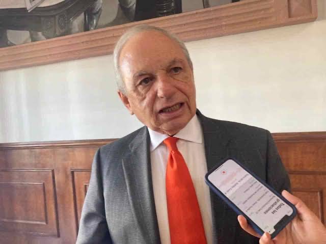 Sin amparos vs ley antitabaco: Salud