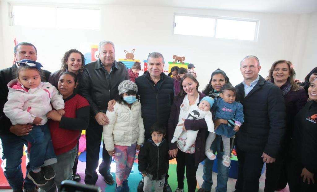 Inauguran Chema Fraustro y Riquelme Centro Comunitario Lomas del Refugio
