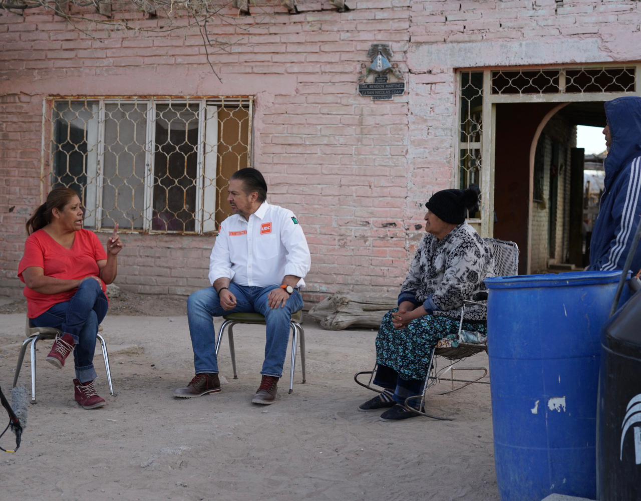 Precandidato de UDC, Lenin Pérez, corrobora en ejido lagunero dramática situación que viven las familias