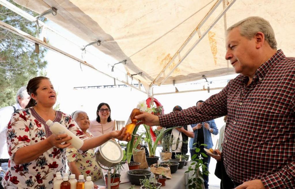 Desarrollo humano e incluyente es prioridad; se gradúan 297 de los talleres del DIF Saltillo