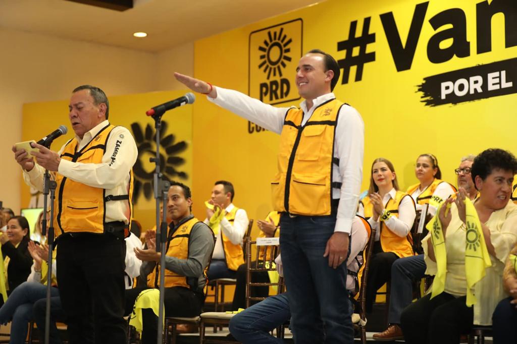 Toma protesta Manolo Jiménez como candidato del PRD