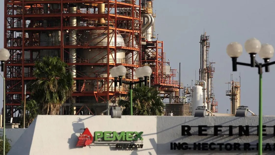 Afecta a saltillenses malos olores por Pemex en Cadereyta