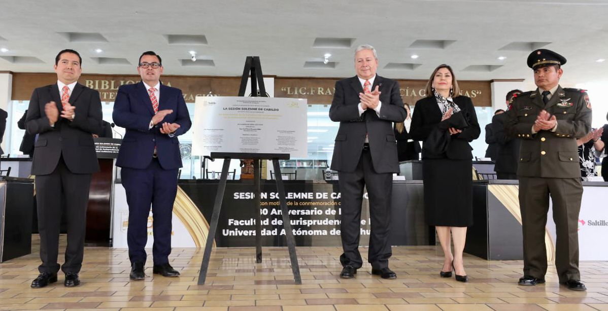 Celebra Cabildo de Saltillo 80 años de la Facultad de Jurisprudencia