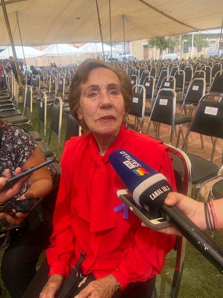 Inicia a sus 91, carrera de Administración