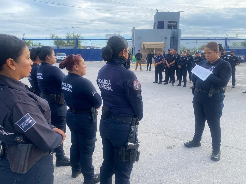 Policías capacitadas atienden solicitudes de apoyo de población femenina 