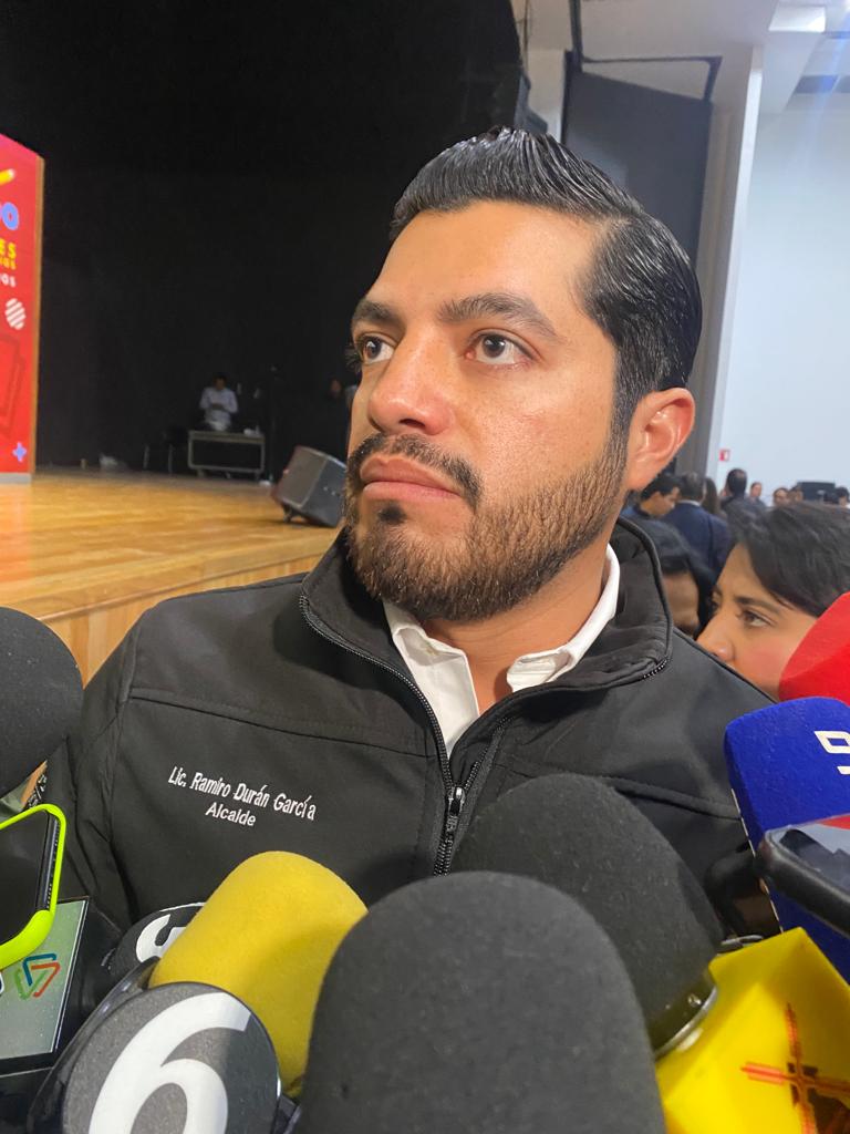 Suspenden a funcionario de Arteaga por violencia a mujer 