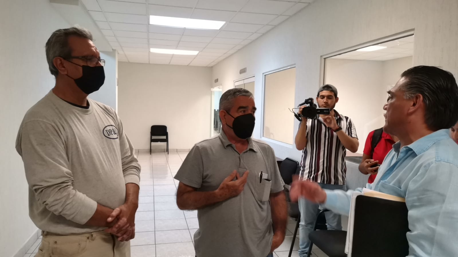 Ex obreros de AHMSA piden el pago de sus terminaciones laborales