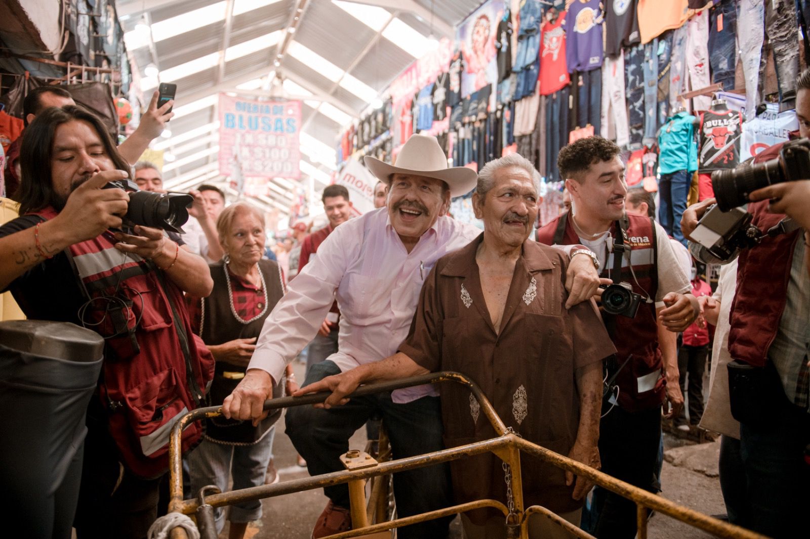 Recorre Armando Guadiana Torreón