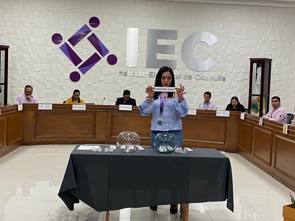 Repetirá IEC formato de debate 