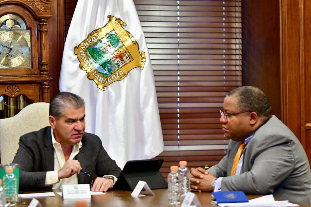 Recibe MARS a Roger C. Rigaud, Cónsul General de EU en Monterrey