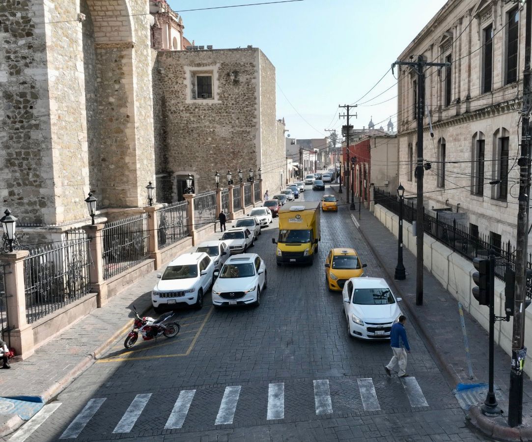 Este lunes cierran circulación en tramos de la calle Juárez