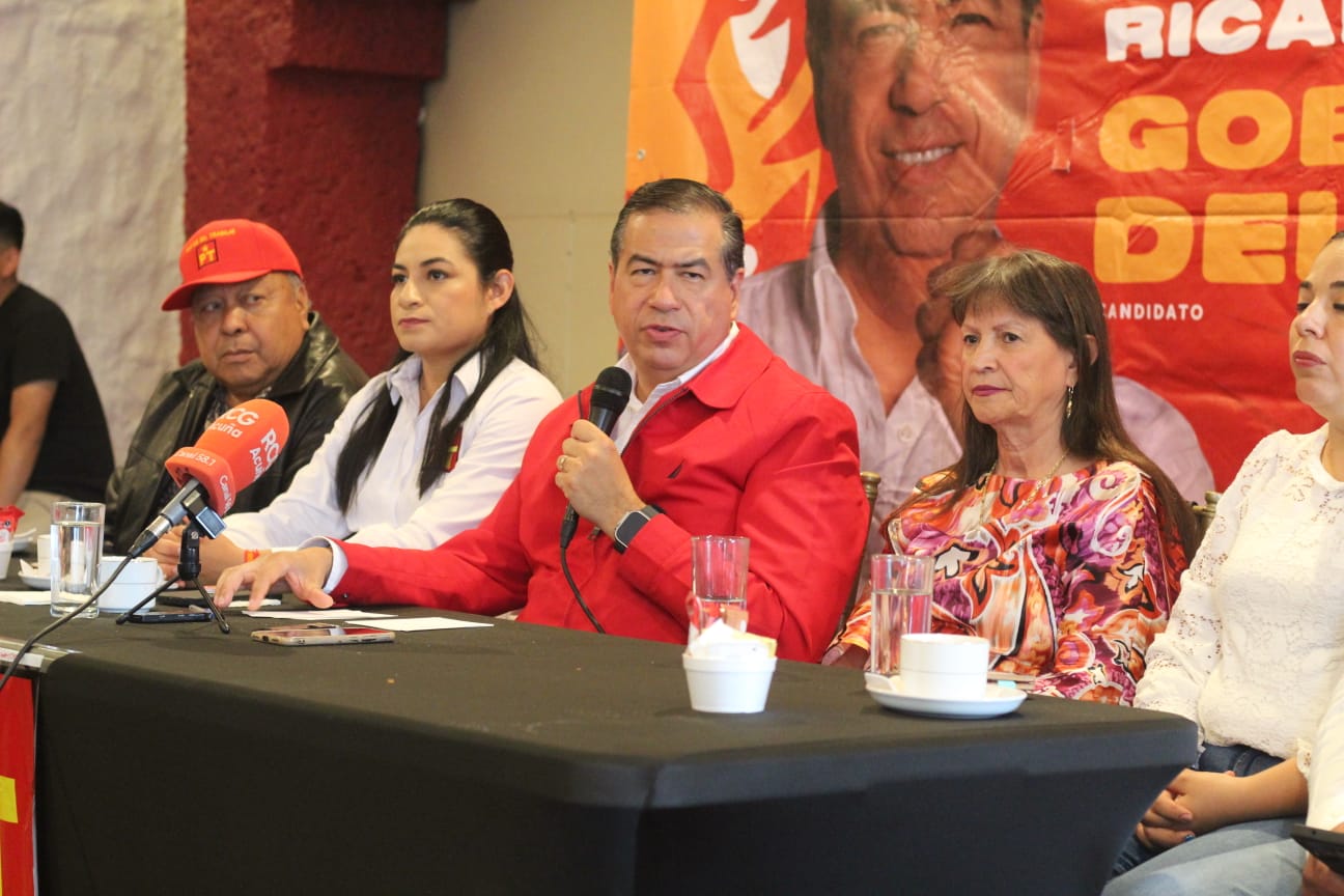 Reitera Mejía: no dimitirá; Delgado le abre la puerta