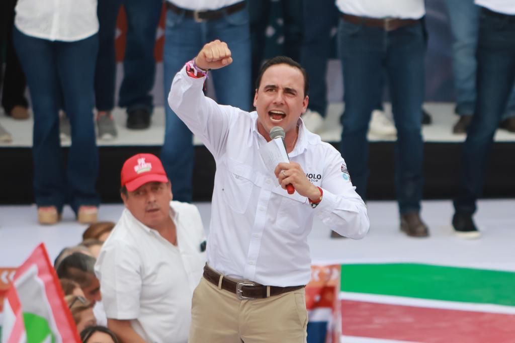 Trabajo en equipo mantendrá el desarrollo y la calidad de vida: Manolo