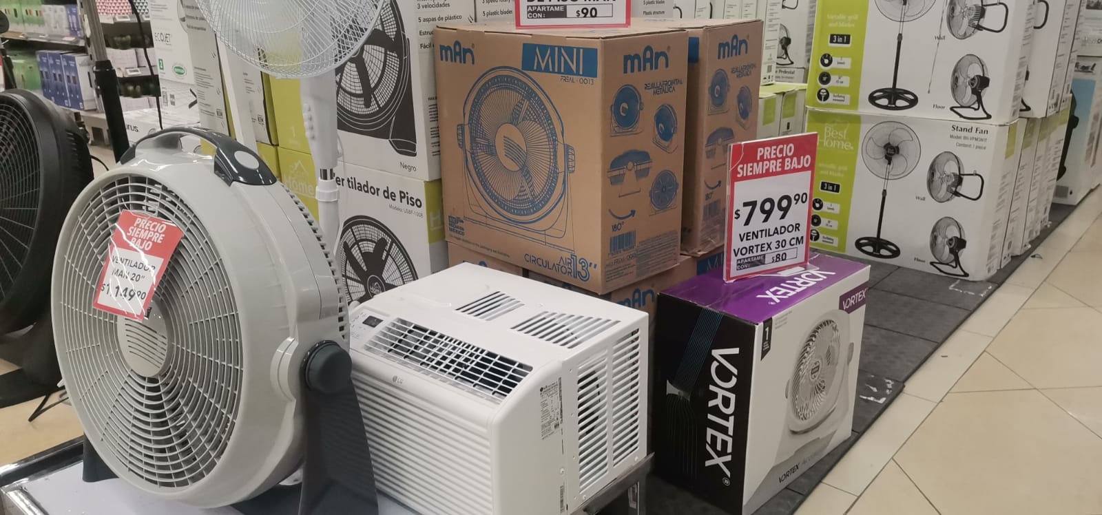 “Vuelan” ventiladores y aires acondicionados