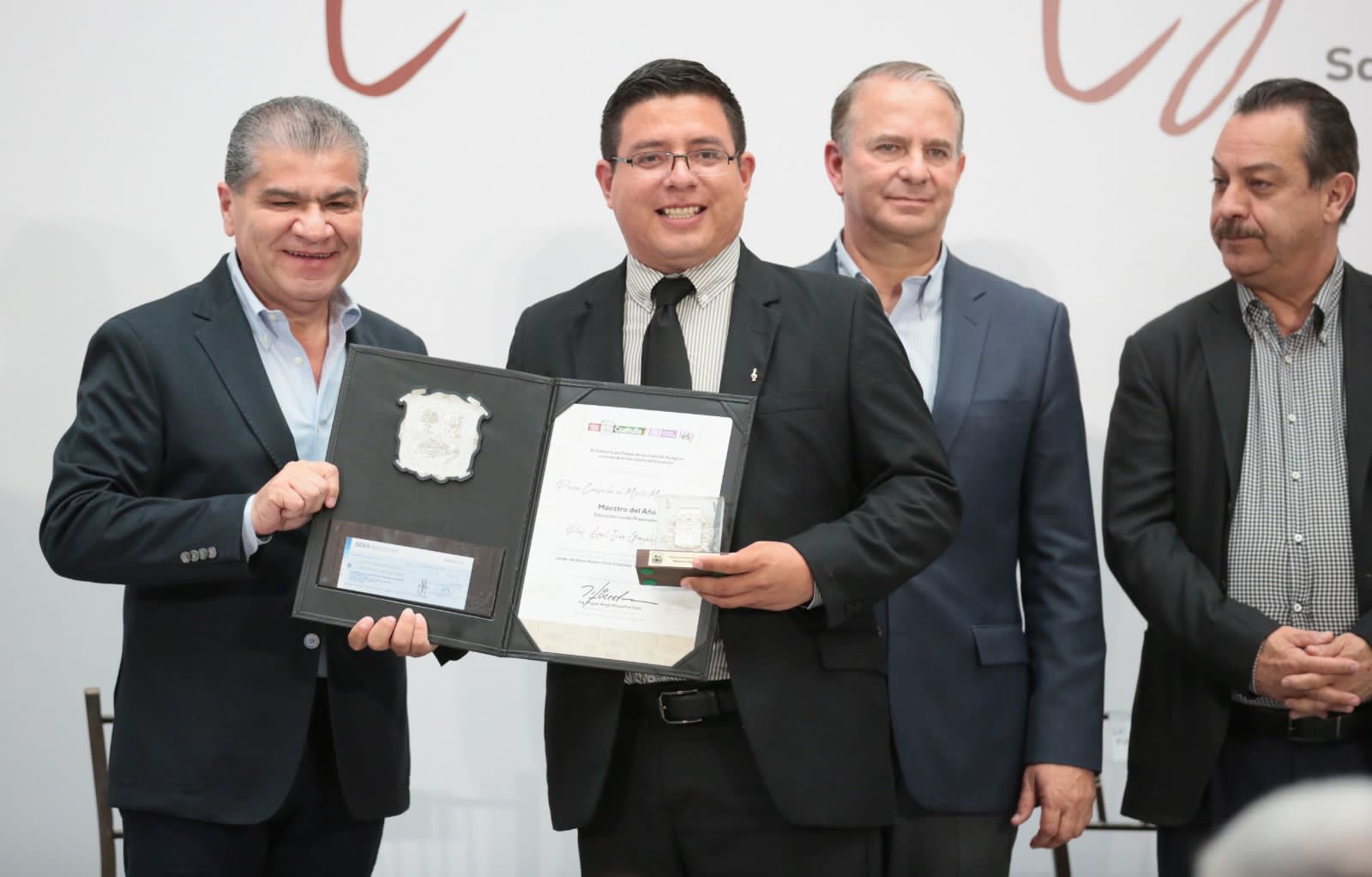 Entrega MARS presea al Mérito Magisterial 2023