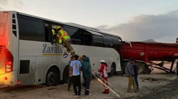 Dan de alta a 11 heridos; permanecen 7 internados por carreterazo