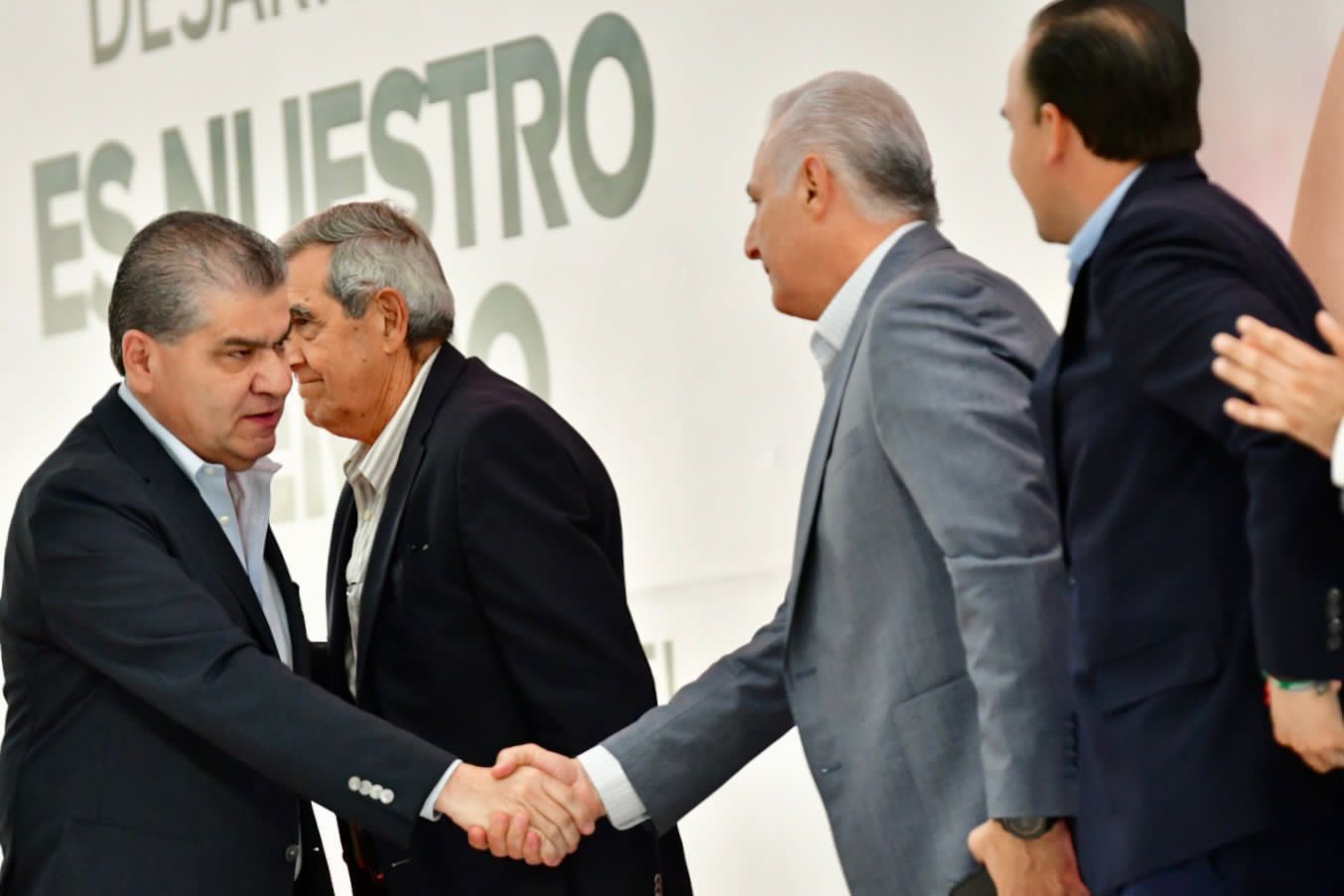 Reconoce Riquelme a Alcalde de Torreón a la mitad de su gestión