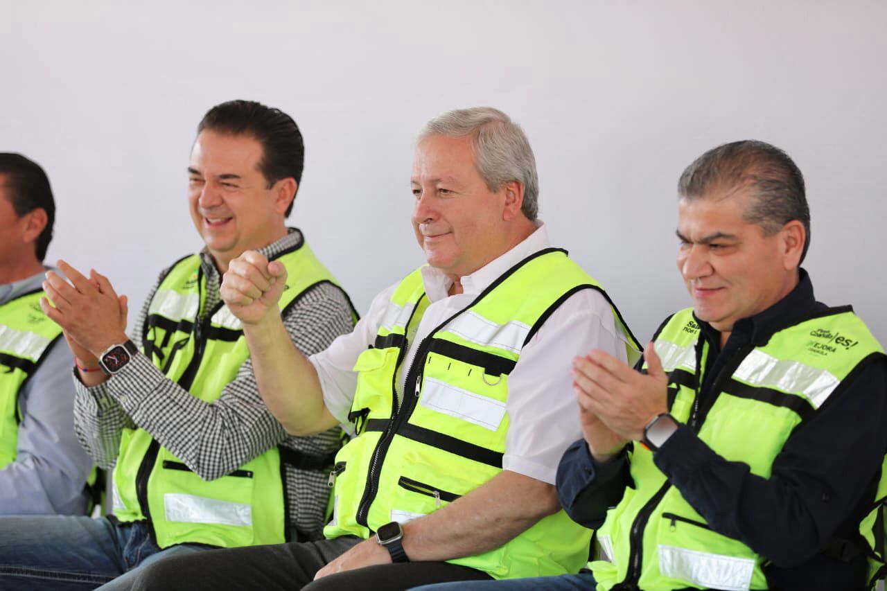 Avanza construcción de dos centros comunitarios en Saltillo