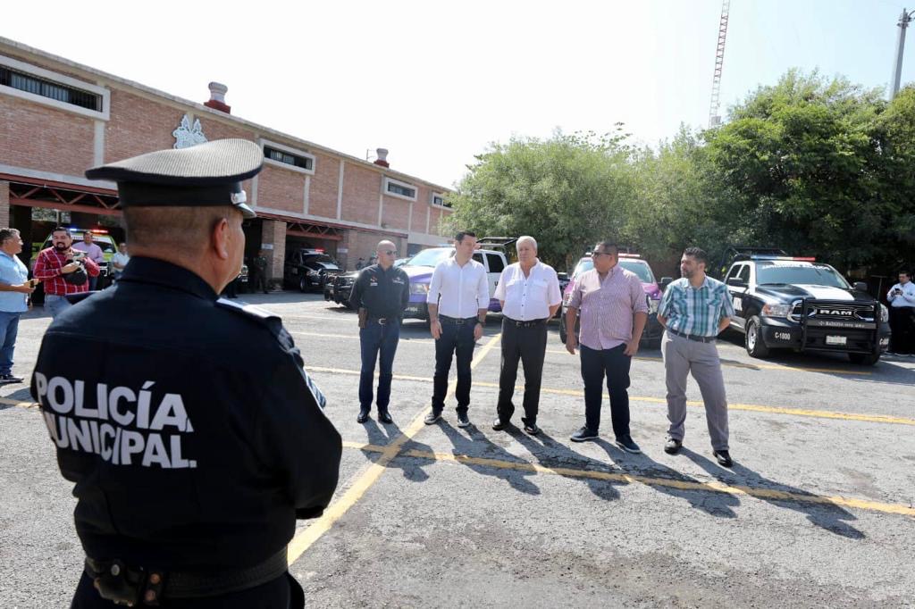 Brinda Chema Fraustro mejores condiciones para la policía municipal